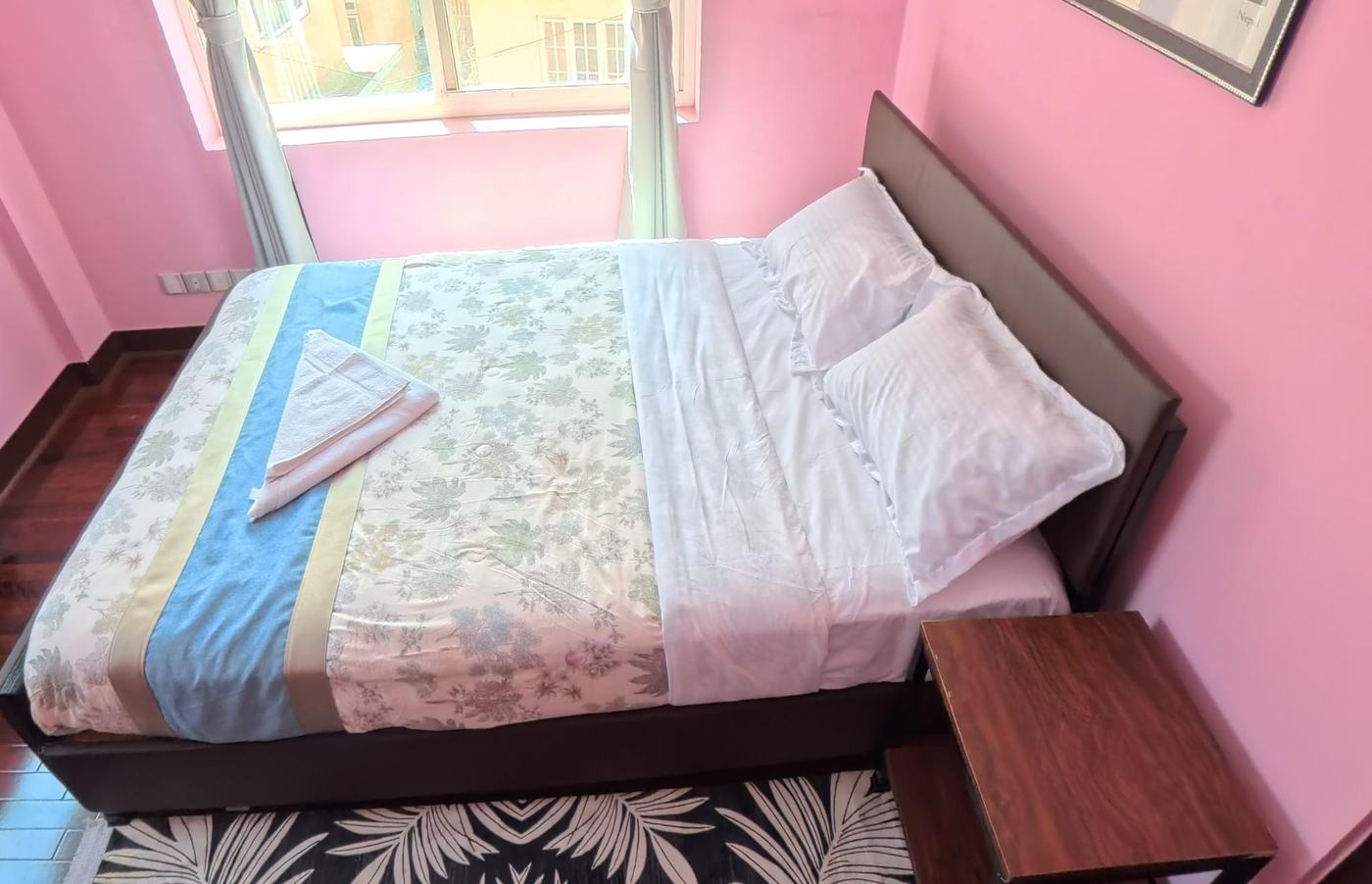 Private queen room at Homemandu, New Baneshwor